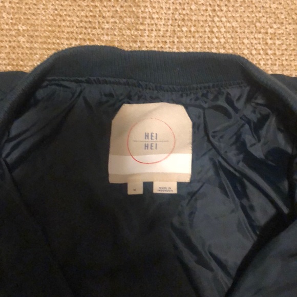 Cute navy zip up bomber jacket - Picture 2 of 3